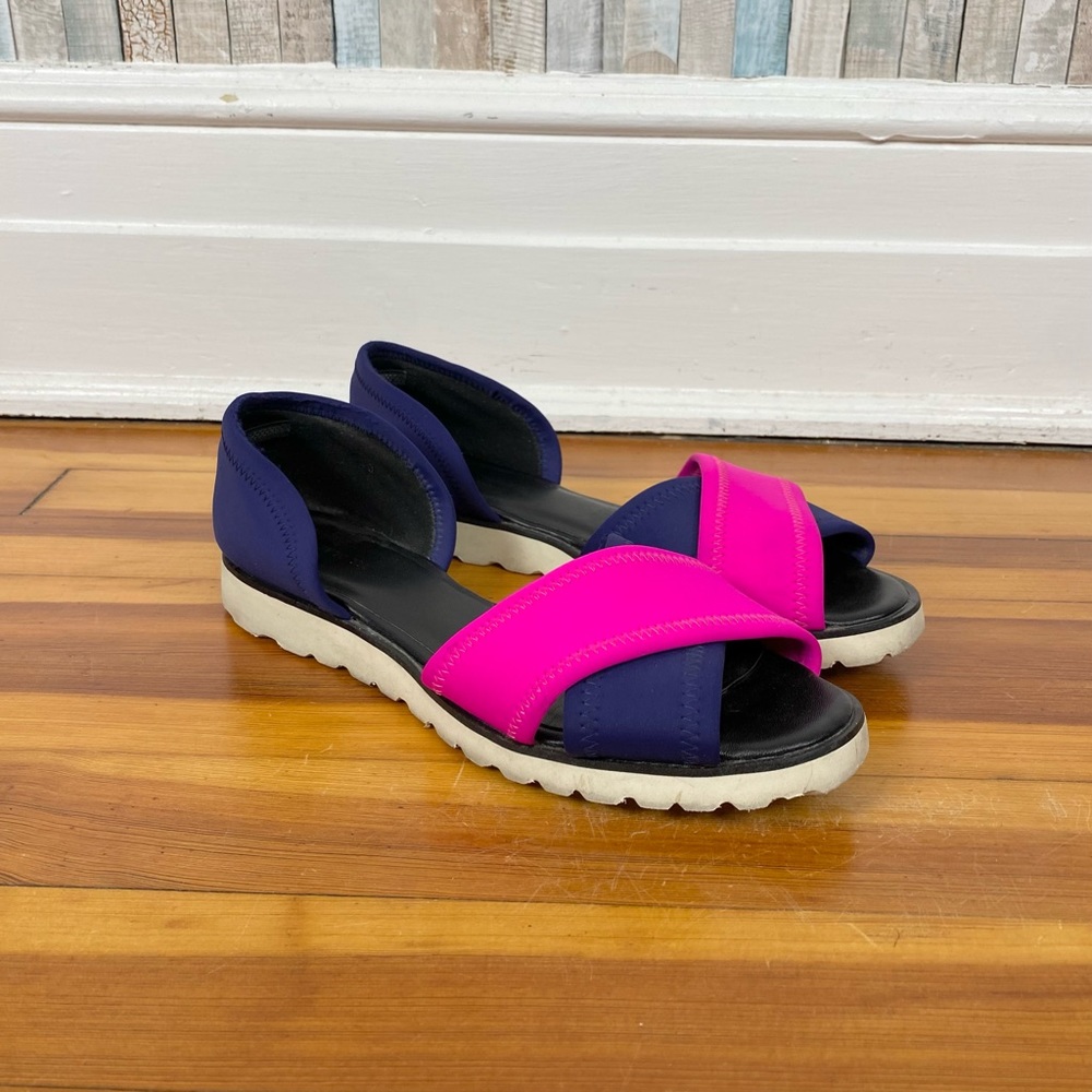 Anthropologie 40 9 9.5 All Black‎ Hot Pink Neoprene Sporty Cross Flats Sandals
